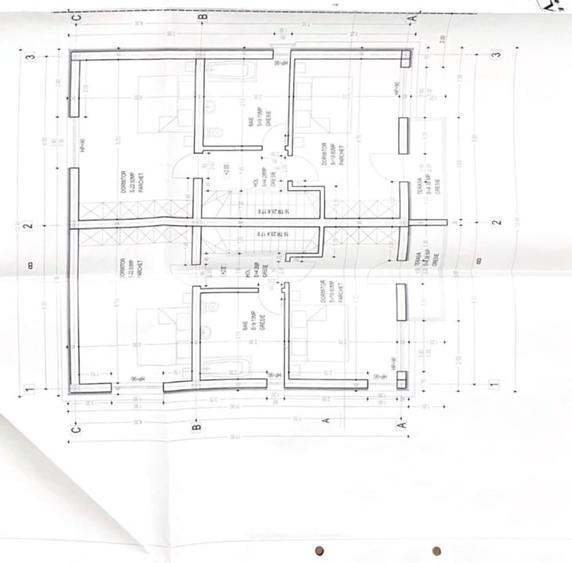 Duplex cu 3 camere cu Canalizare în Cristian