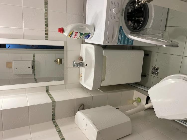 Apartament cu 4 camere decomandat în Lacul Tei