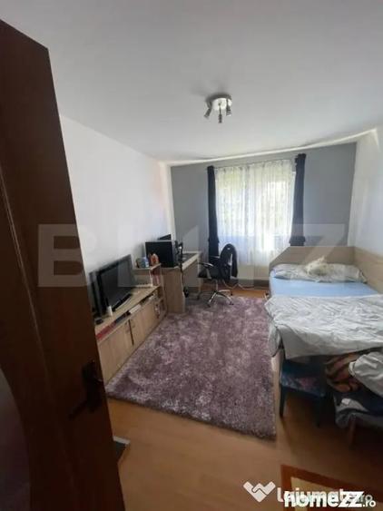 Casă cu 3 camere cu Teren 3000 Mp în Central