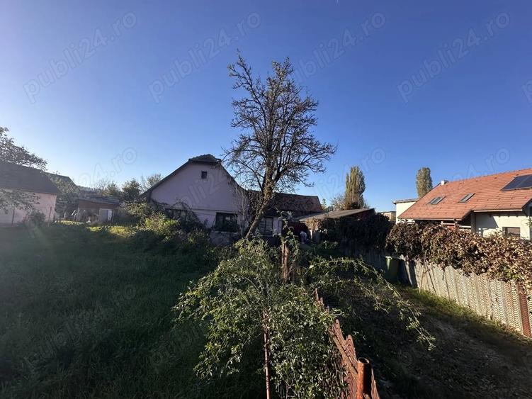 Teren de 2833 mp, în Central