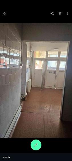 Spațiu comercial, de 800 mp, în Central