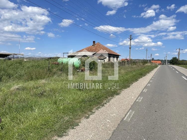 Teren de 1000 mp, în Jucu