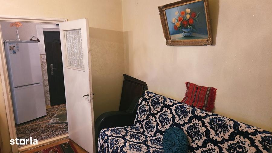 Apartament cu 2 camere decomandat în Micro 40