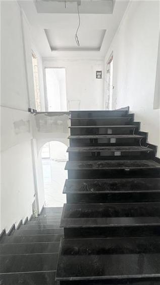 Casă individuală cu 5 camere cu Teren 400 Mp în Nord