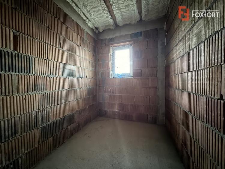Duplex cu 3 camere cu Teren 350 Mp în Sânandrei