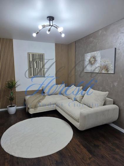 Apartament cu 3 camere semidecomandat în Florești