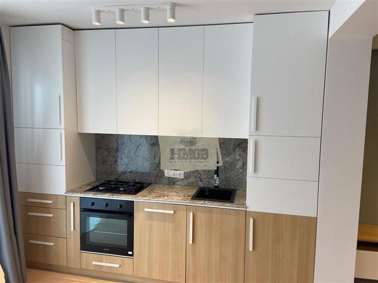 Apartament cu 2 camere semidecomandat, mobilat în Central