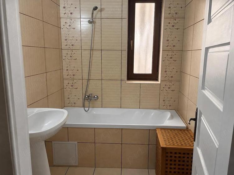 Casă cu 5 camere cu Teren 600 Mp în Ultracentral