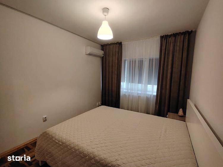 Apartament cu 3 camere în Micro 6