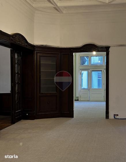 Apartament cu 5 camere în Eminescu