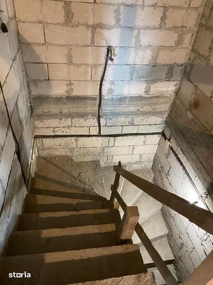 Casă cu Teren 800 Mp în Palazu Mare