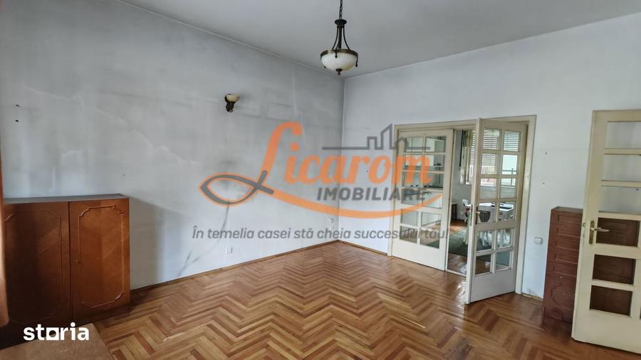 Casă cu 3 camere cu Canalizare în Bartolomeu
