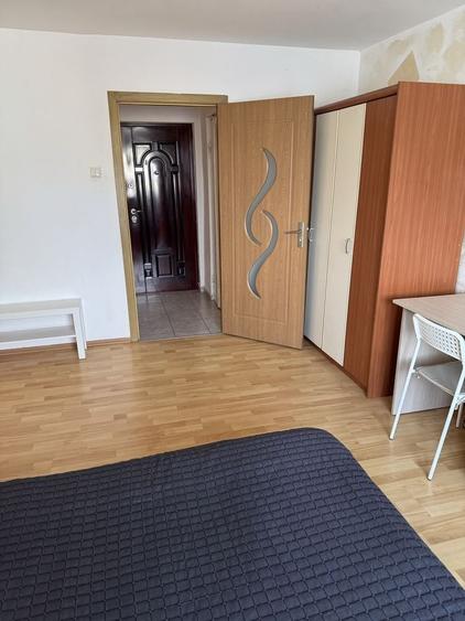 Garsonieră decomandată în Central