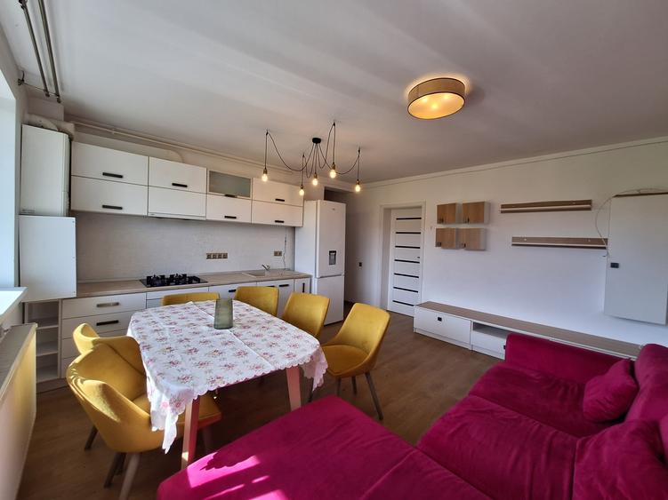 Apartament cu 3 camere semidecomandat, mobilat în Florești — fotografia 3