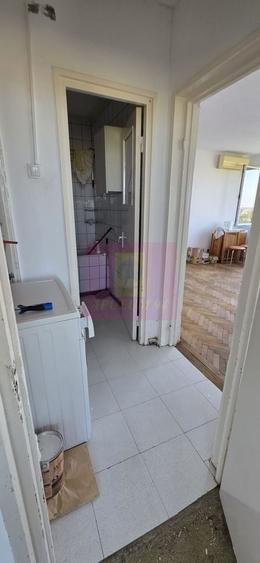 Apartament cu 3 camere semidecomandat în Cablul Românesc