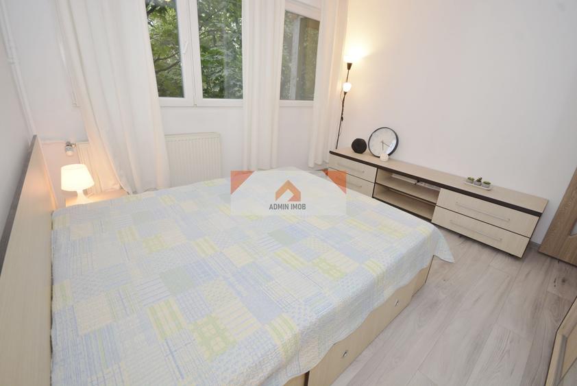 Apartament cu 2 camere decomandat în Drumul Taberei