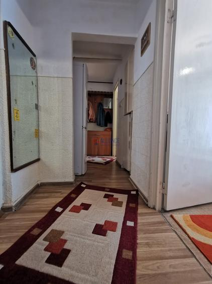 Apartament cu 2 camere decomandat în Inel II