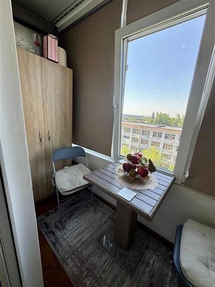 Apartament cu 2 camere semidecomandat, mobilat în 1 Mai
