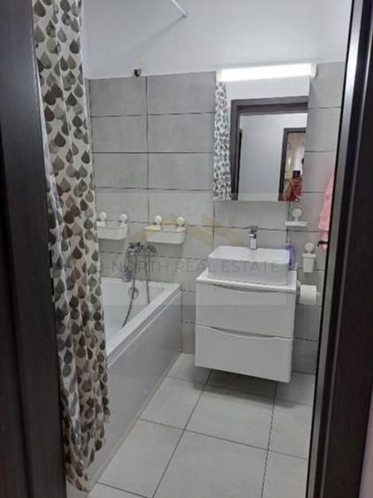 Apartament cu 2 camere decomandat în Roșu
