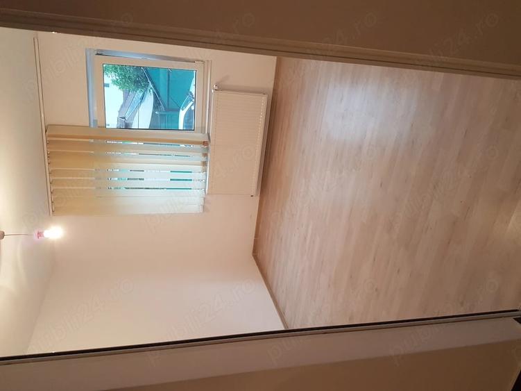 Apartament cu 3 camere decomandat în Exterior Vest