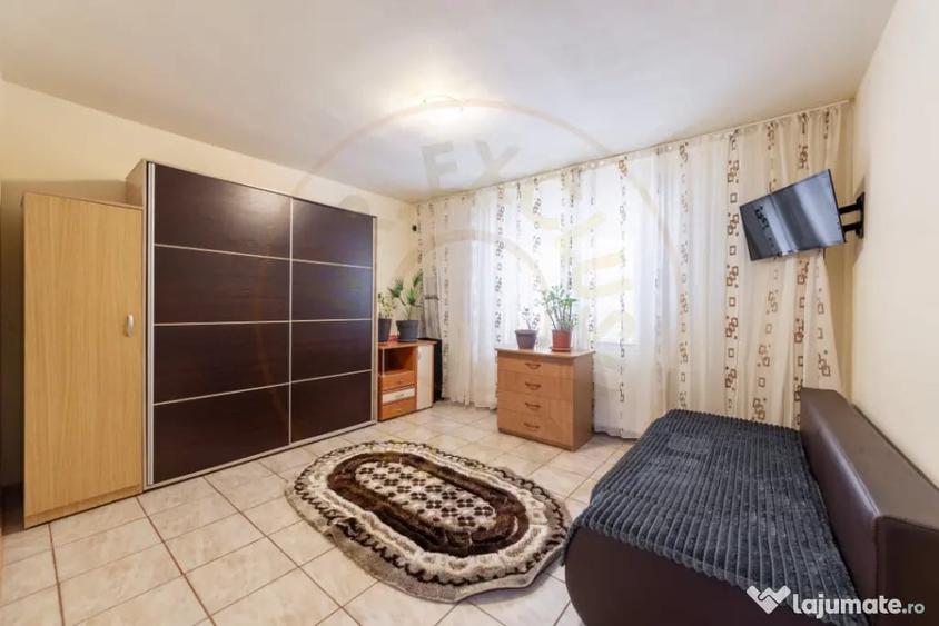 Casă cu 5 camere cu Teren 1044 Mp în Căteasca
