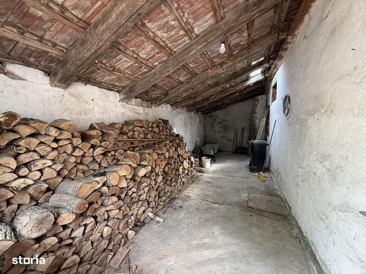 Casă cu 4 camere cu Teren 1190 Mp în Biharia