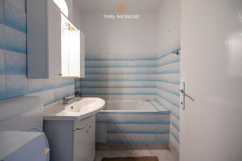 Apartament cu 2 camere semidecomandat, mobilat în Complex Studențesc