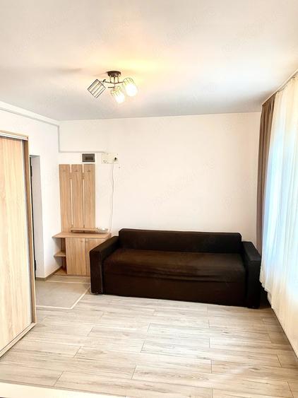 Garsonieră decomandată în Trivale