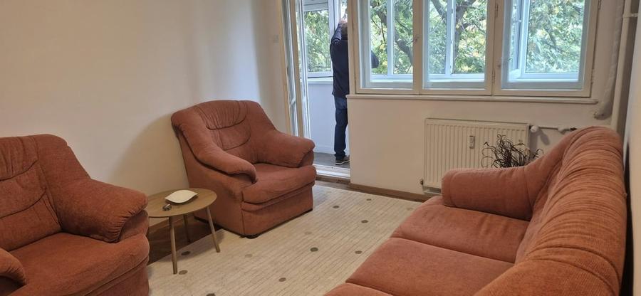 Apartament cu 2 camere semidecomandat în Basarabia