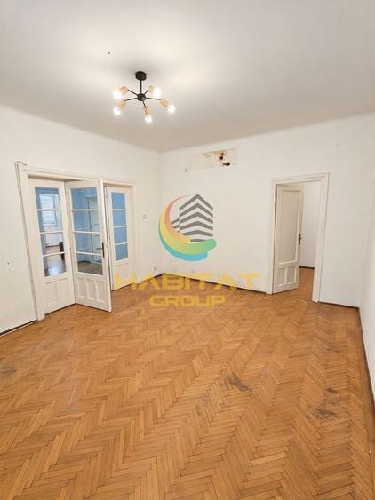 Apartament cu 3 camere semidecomandat în Gara de Nord