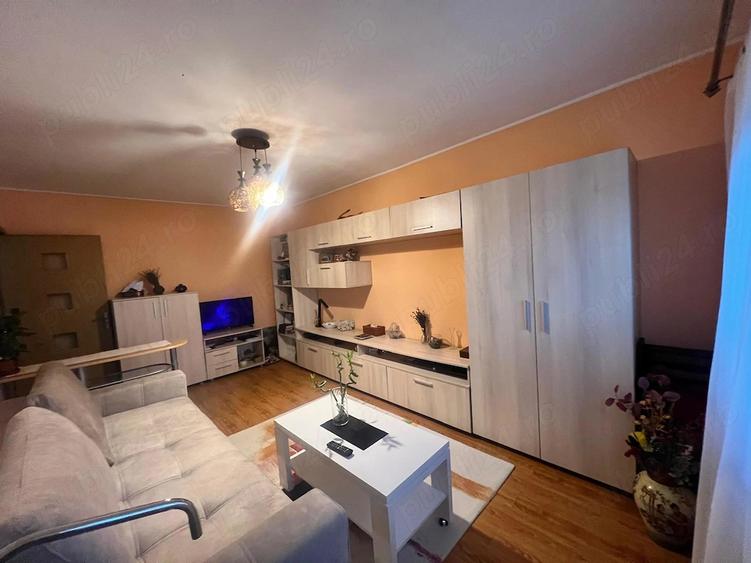Apartament cu 2 camere decomandat, mobilat în Km 4
