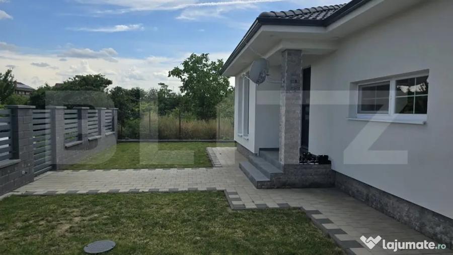Casă cu 3 camere cu Teren 450 Mp în Central