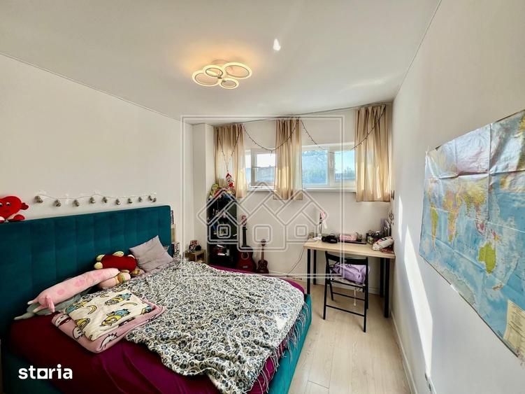 Apartament cu 3 camere în Terezian