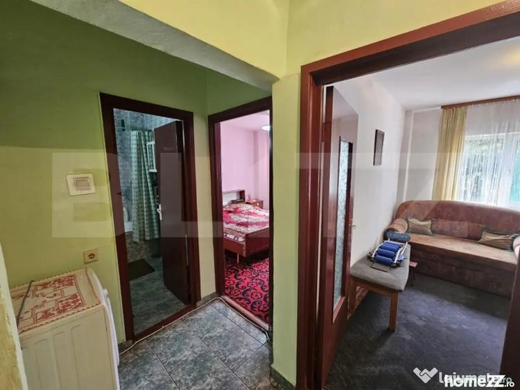 Apartament cu 4 camere decomandat în Central