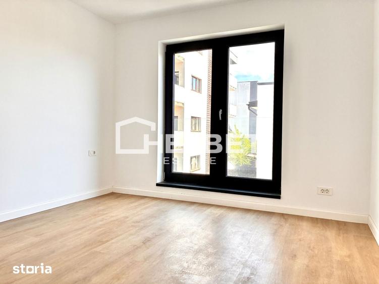Casă cu 4 camere cu Teren 335 Mp în Central