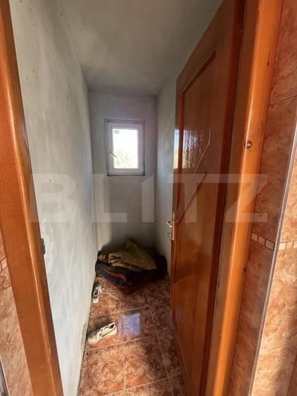 Casă individuală cu 5 camere cu Canalizare în Sud