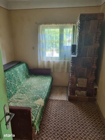 Casă cu 4 camere cu Teren 1500 Mp în Barcanele