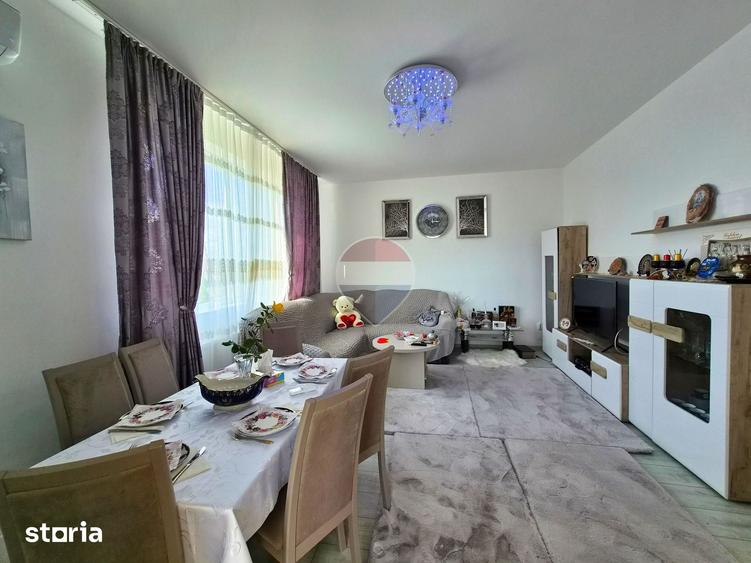 Casă cu 4 camere cu Teren 2575 Mp în Iordăcheanu