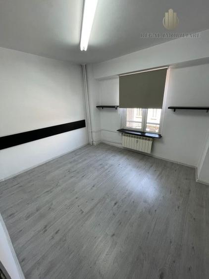 Birou, de 80 mp, în Unirii