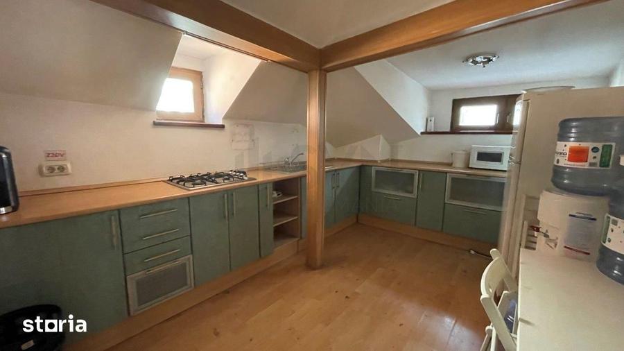 Casă cu Teren 324 Mp în Romană