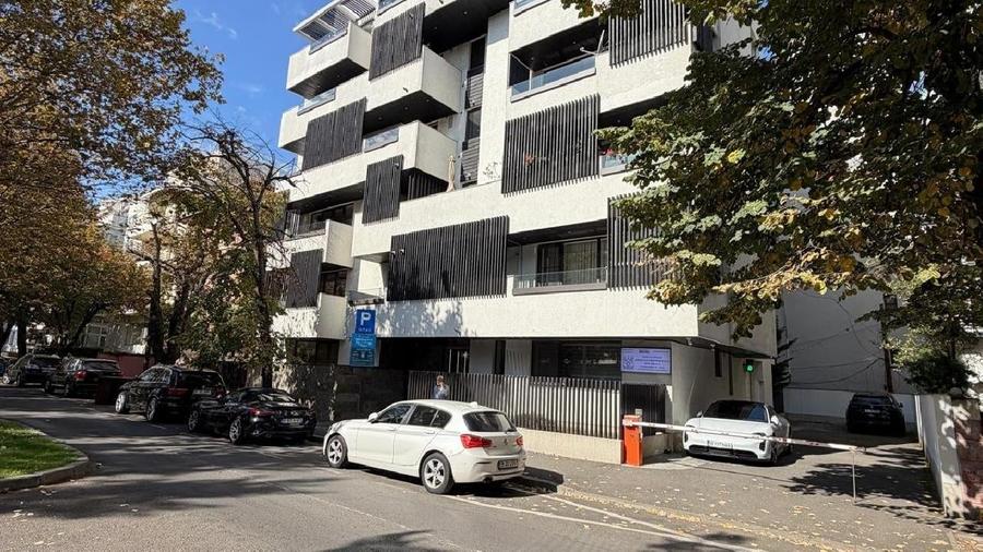Apartament cu 3 camere decomandat în Nord