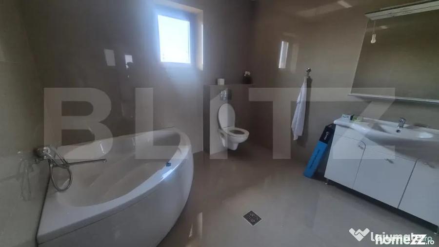Casă cu 3 camere cu Teren 950 Mp în Central