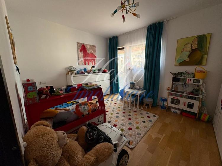 Apartament cu 3 camere decomandat, mobilat în Andrei Mureșanu