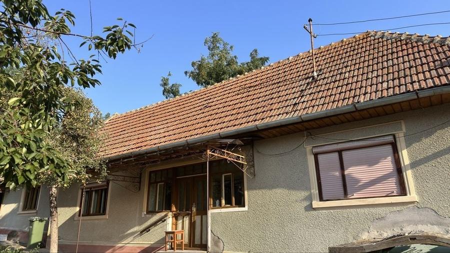Casă cu 4 camere în Ghirbom