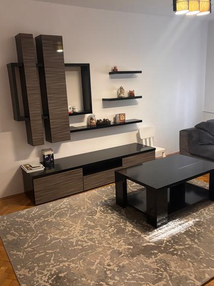 Apartament cu 3 camere în Dacia