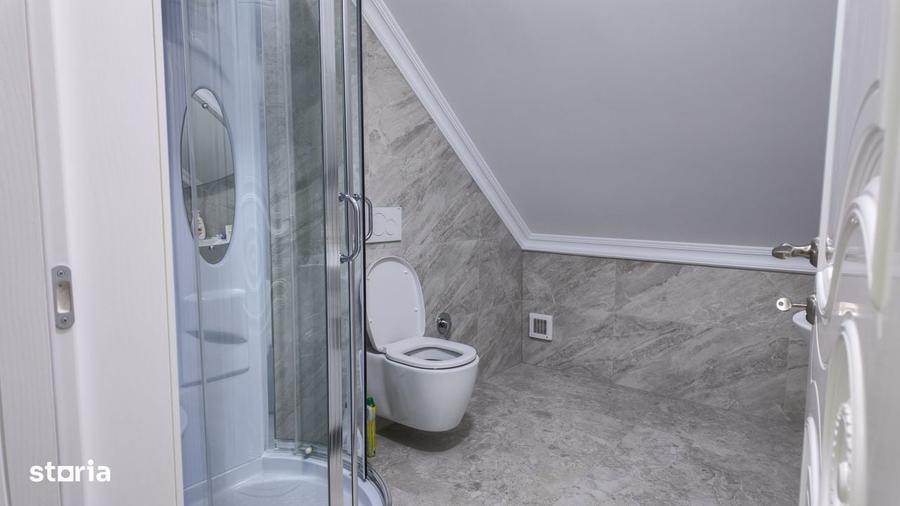 Casă cu 4 camere în Central