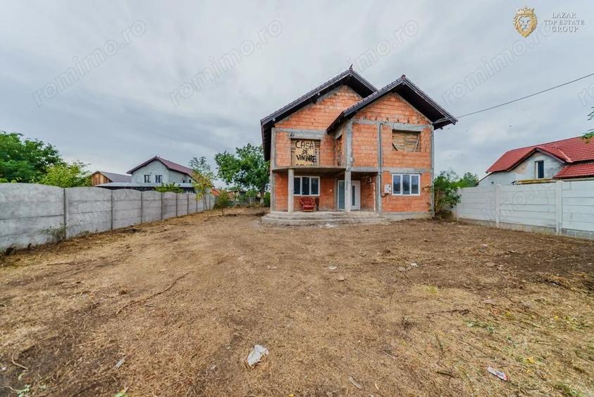 Casă cu 3 camere cu Teren 500 Mp în Vinga