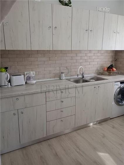Duplex cu 5 camere cu Canalizare în Utvin