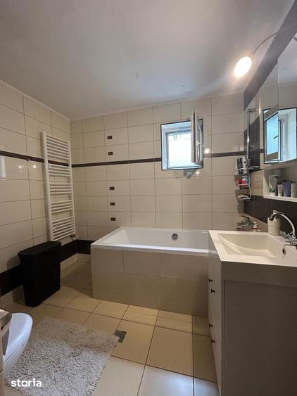 Apartament cu 3 camere decomandat în Apahida