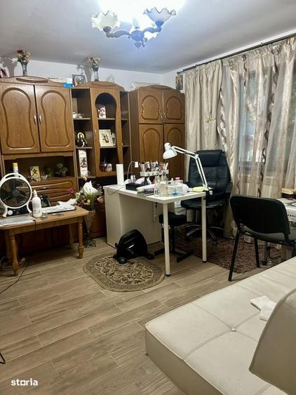 Casă cu 3 camere în Valea Lupului